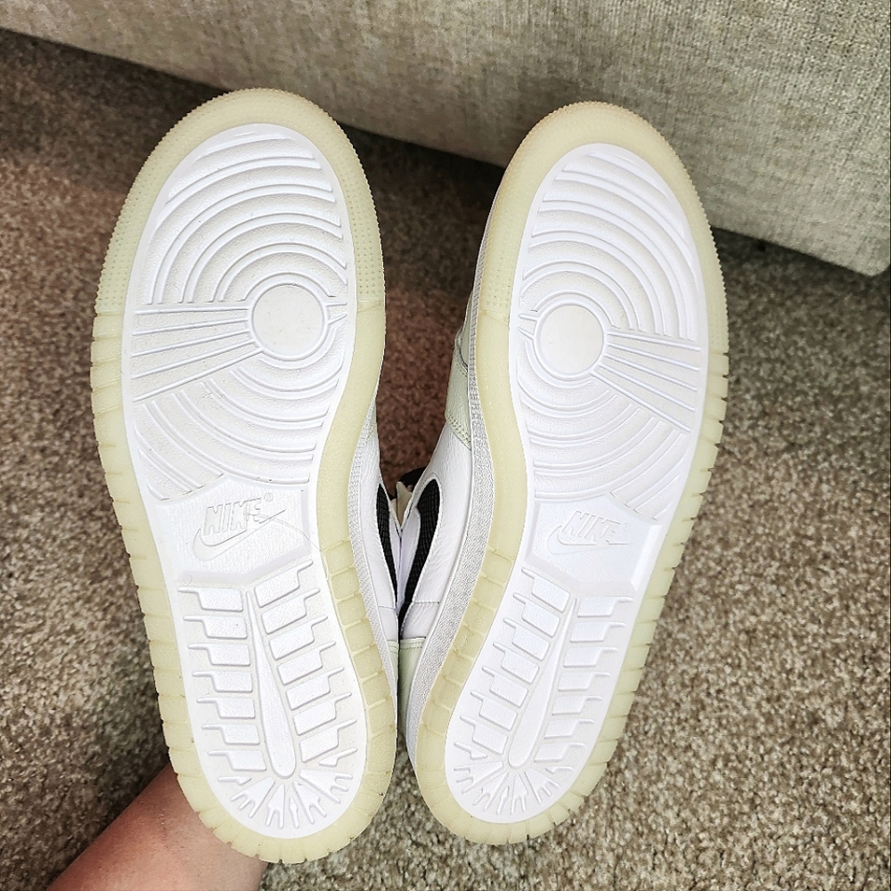 SOLD ๐ฆNike Jordan 1 Air CMFT - Light Bone - Picture 7 of 10